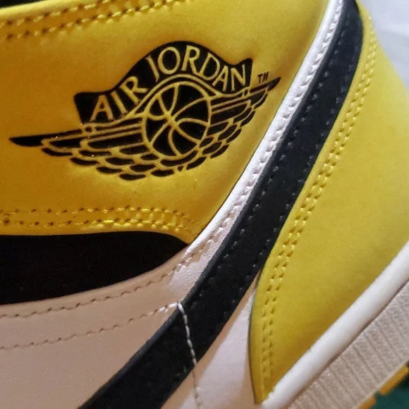 Jordan 1 yellow toe - Picture 7 of 8